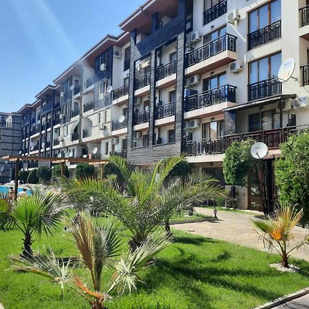 Appartement Апатаменти За Гости Sunshine И Glory à Sveti Vlas Extérieur photo