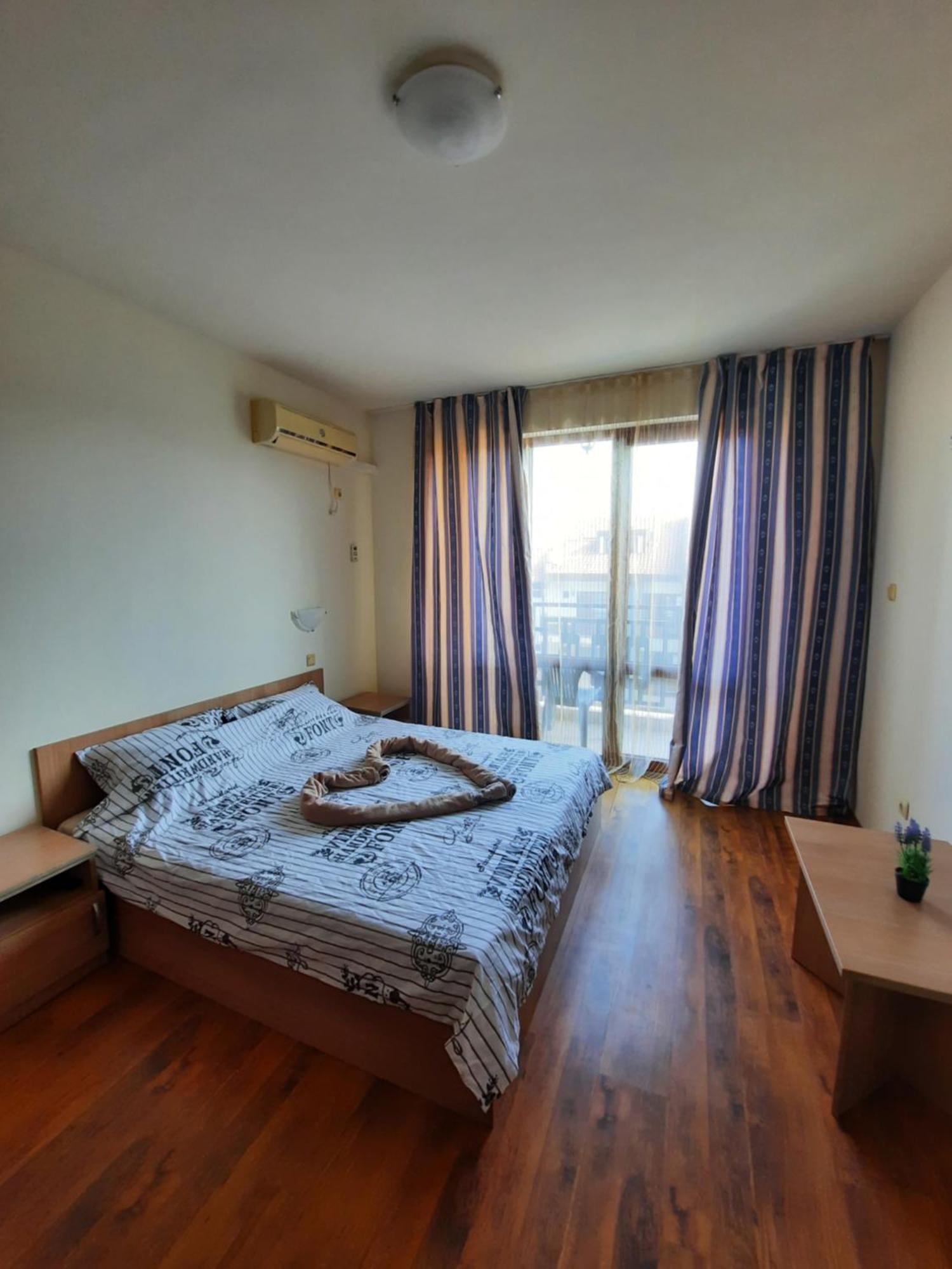 Appartement Апатаменти За Гости Sunshine И Glory à Sveti Vlas Extérieur photo