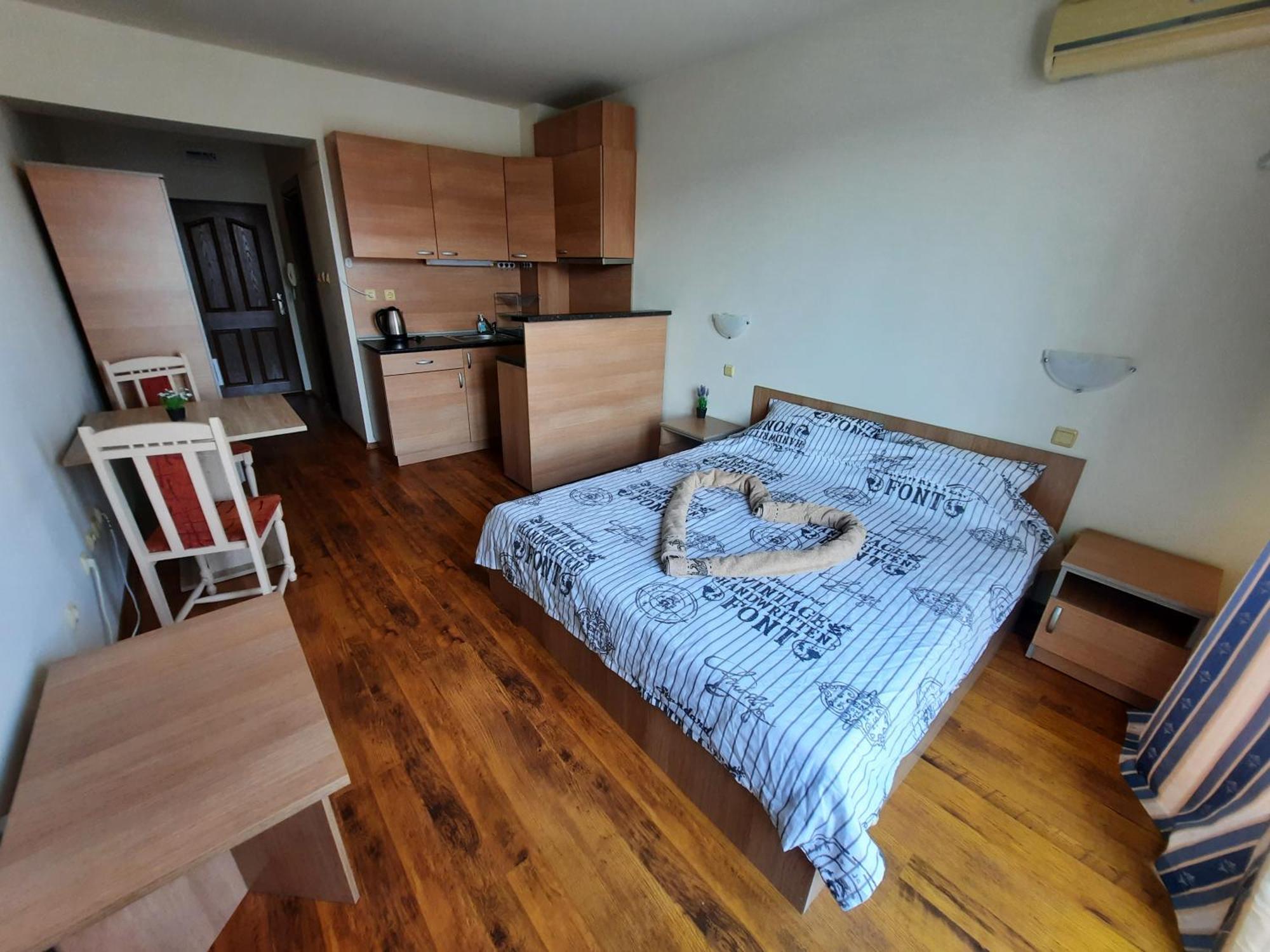 Appartement Апатаменти За Гости Sunshine И Glory à Sveti Vlas Extérieur photo