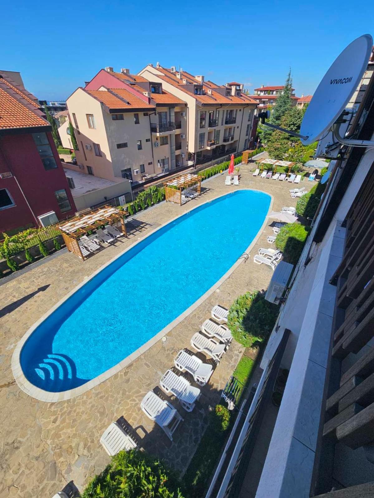 Appartement Апатаменти За Гости Sunshine И Glory à Sveti Vlas Extérieur photo
