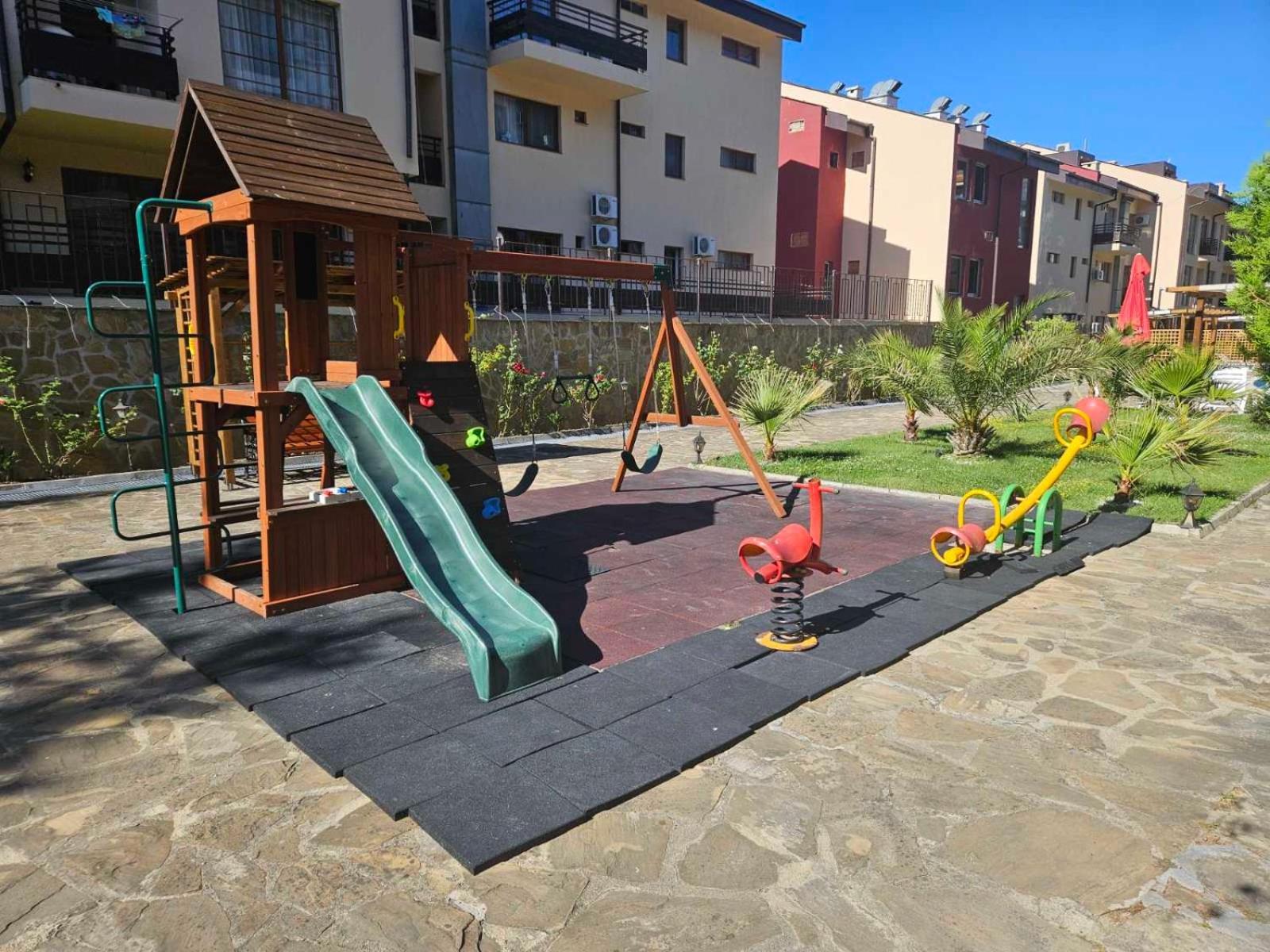 Appartement Апатаменти За Гости Sunshine И Glory à Sveti Vlas Extérieur photo