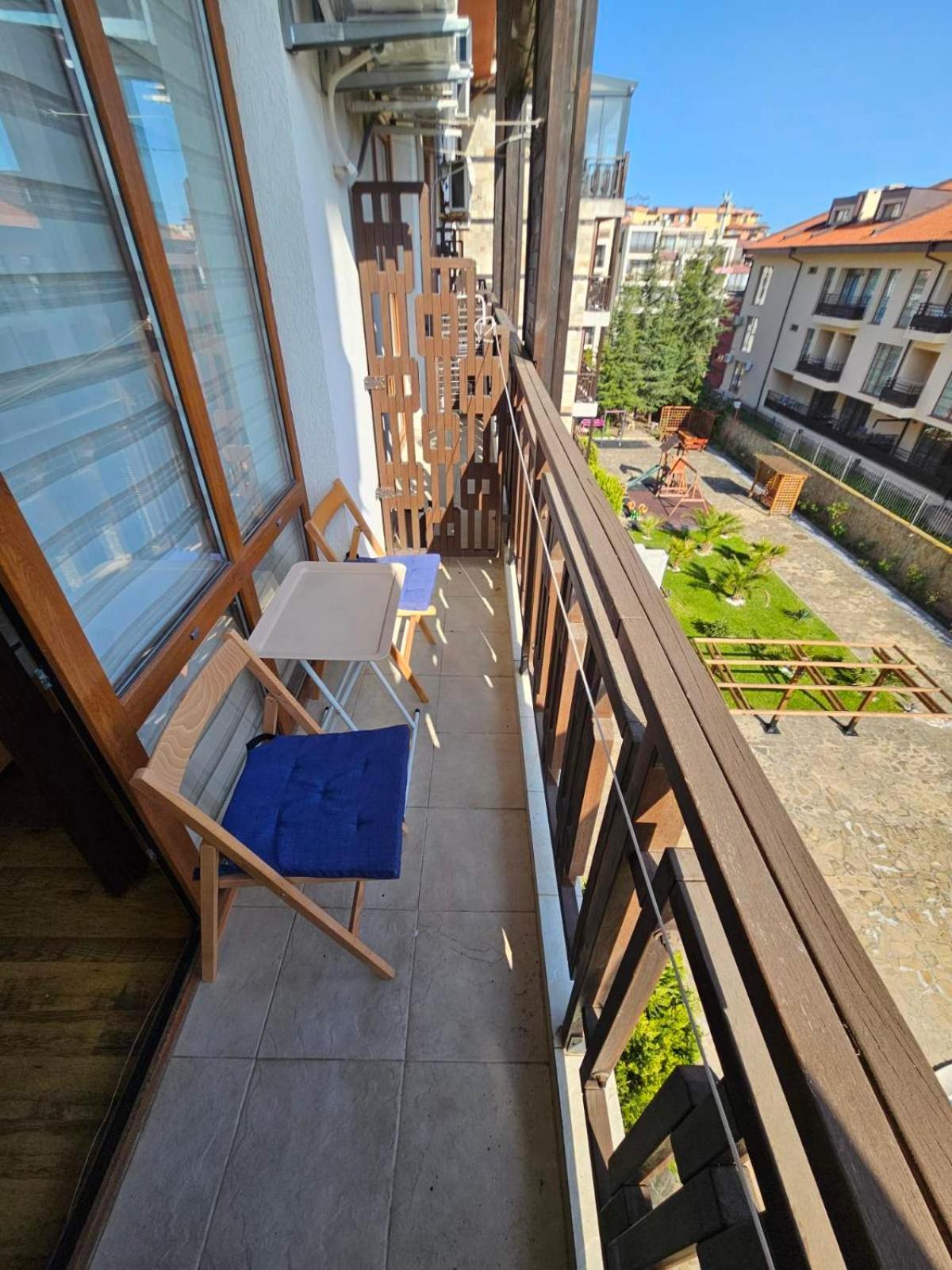Appartement Апатаменти За Гости Sunshine И Glory à Sveti Vlas Extérieur photo